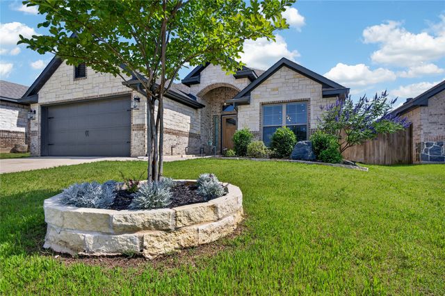 125 Maverick Lane, Pilot Point, TX 76258
