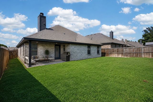 125 Maverick Lane, Pilot Point, TX 76258