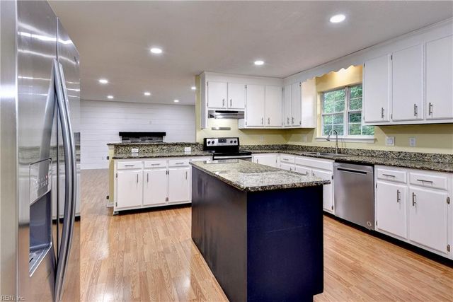 132 Wellington DR, Williamsburg, VA 23185
