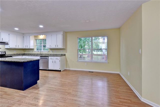 132 Wellington DR, Williamsburg, VA 23185