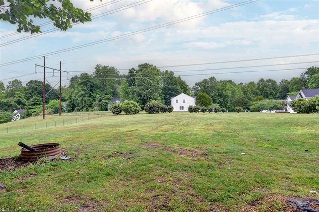 132 Wellington DR, Williamsburg, VA 23185