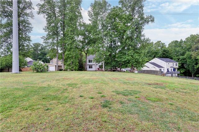 132 Wellington DR, Williamsburg, VA 23185