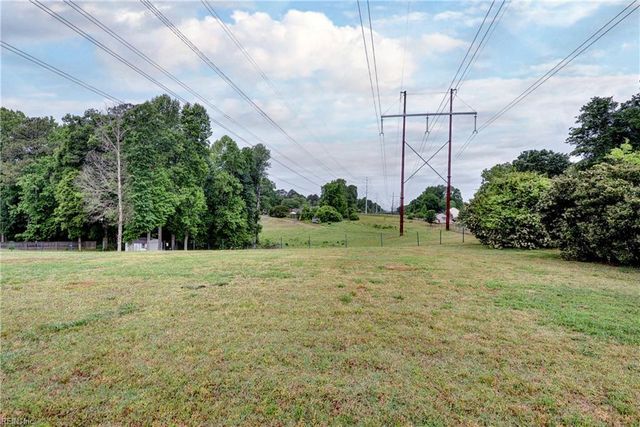 132 Wellington DR, Williamsburg, VA 23185