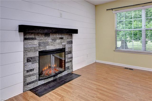 132 Wellington DR, Williamsburg, VA 23185