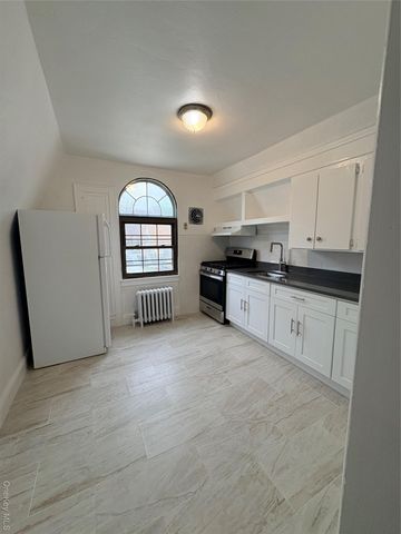 68 Fir Street, Valley Stream, NY 11580