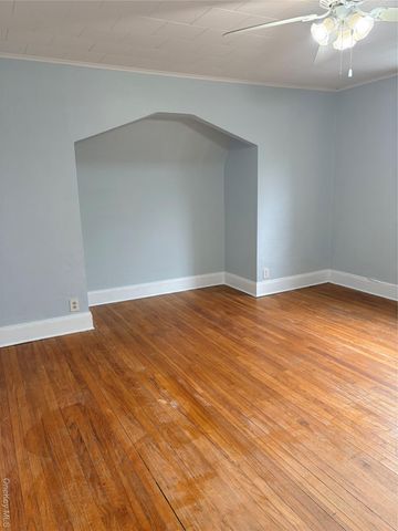 68 Fir Street, Valley Stream, NY 11580