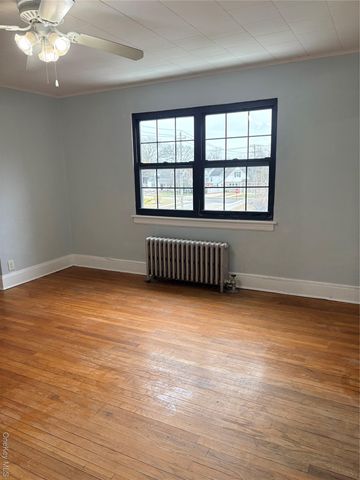 68 Fir Street, Valley Stream, NY 11580