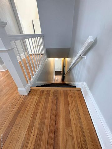 68 Fir Street, Valley Stream, NY 11580