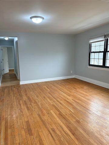 68 Fir Street, Valley Stream, NY 11580