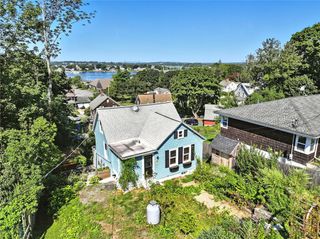 21 Summit Avenue, Tiverton, RI 02878