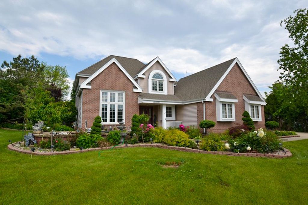 N65W14542 Redwood DRIVE, Menomonee Falls, WI 53051