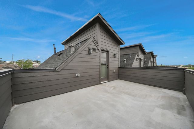 2428 Ella Boulevard, Houston, TX 77008