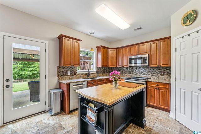 458 FOREST LAKES DRIVE, Sterrett, AL 35147
