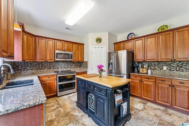 458 FOREST LAKES DRIVE, Sterrett, AL 35147