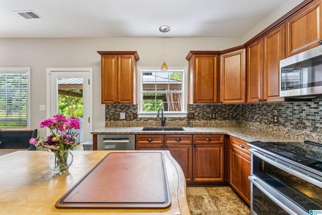 458 FOREST LAKES DRIVE, Sterrett, AL 35147