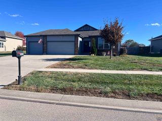 4844 NW Linwood DR, Topeka, KS 66618