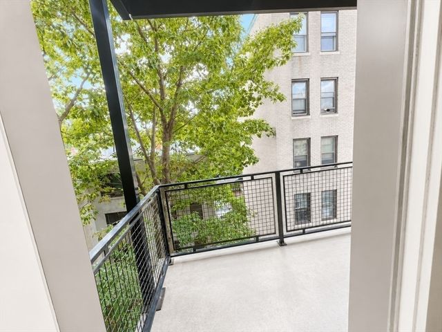 35 S. Huntington Ave 603, Boston, MA 02130