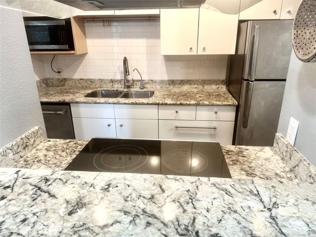 8245 Kingsbrook Road 239, Houston, TX 77024