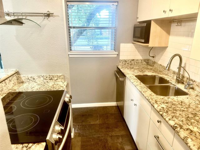 8245 Kingsbrook Road 239, Houston, TX 77024