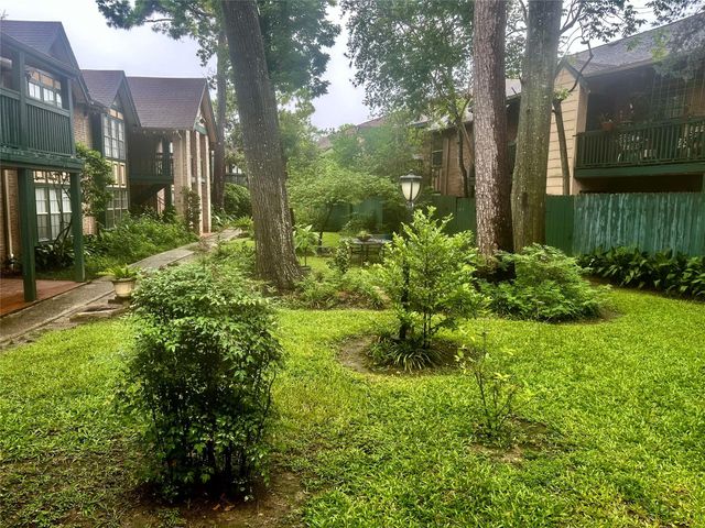 8245 Kingsbrook Road 239, Houston, TX 77024