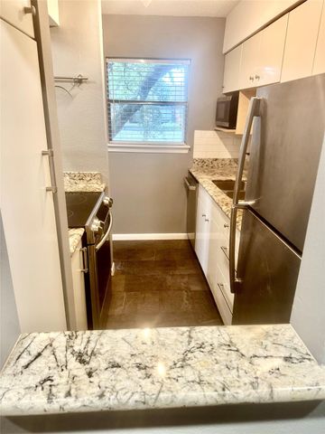 8245 Kingsbrook Road 239, Houston, TX 77024