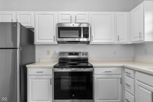 1423 Shadow Ridge Road, Carmel, IN 46280