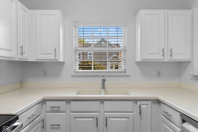 1423 Shadow Ridge Road, Carmel, IN 46280