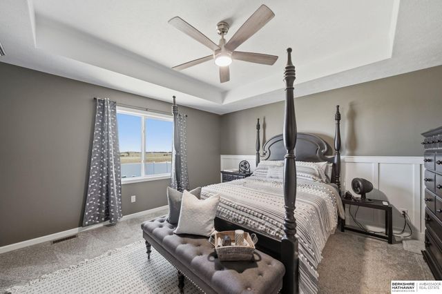 10330 S 77th Street, Lincoln, NE 68516