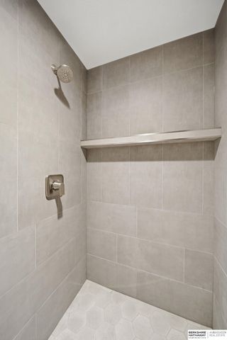 10330 S 77th Street, Lincoln, NE 68516