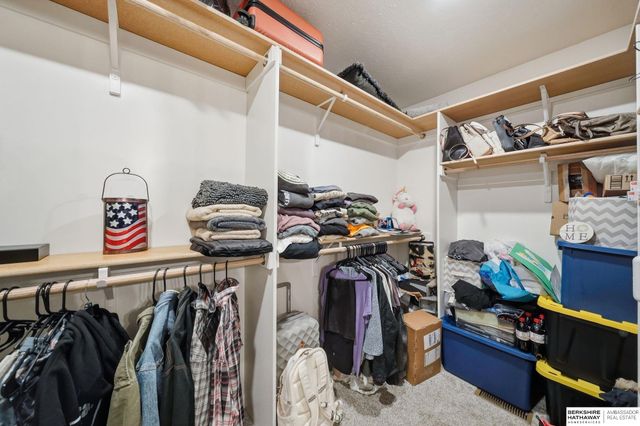 10330 S 77th Street, Lincoln, NE 68516