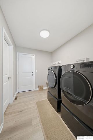 10330 S 77th Street, Lincoln, NE 68516