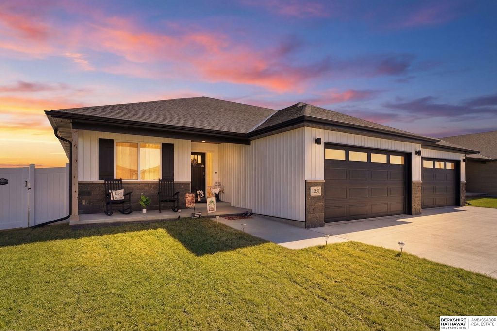 10330 S 77th Street, Lincoln, NE 68516