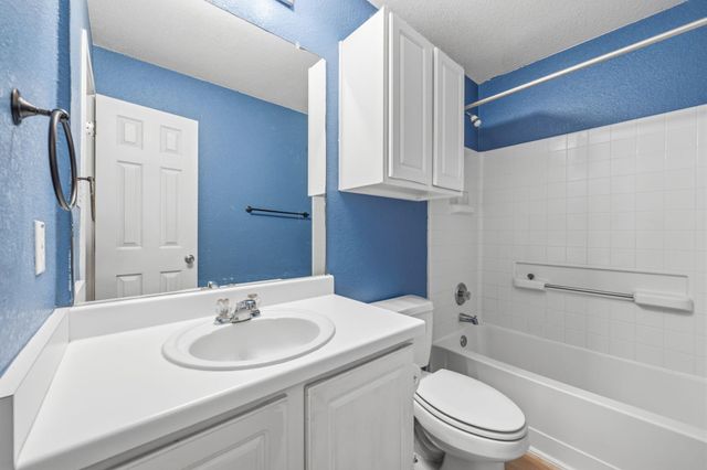 141 Meadow Park DR, Georgetown, TX 78626