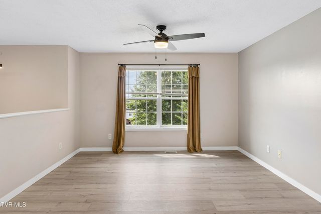 1111 Sycamore Creek Drive, Jonesborough, TN 37659