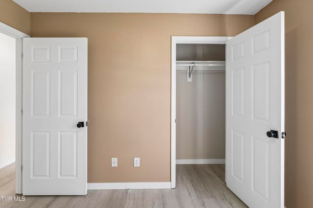 1111 Sycamore Creek Drive, Jonesborough, TN 37659