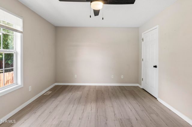1111 Sycamore Creek Drive, Jonesborough, TN 37659