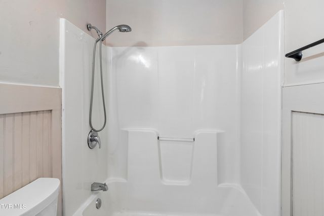 1111 Sycamore Creek Drive, Jonesborough, TN 37659