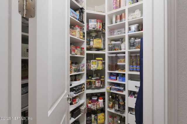 8578 MABEL Drive, Jacksonville, FL 32256