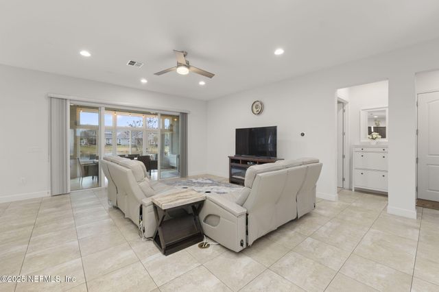 8578 MABEL Drive, Jacksonville, FL 32256