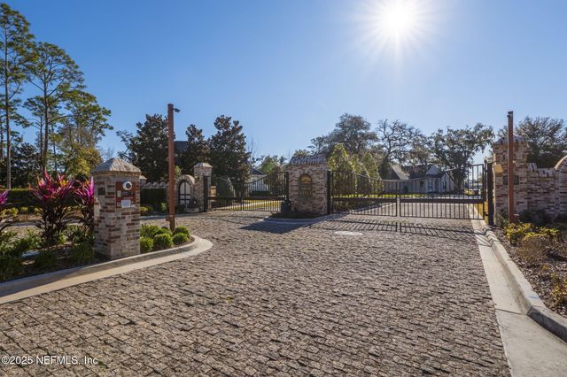 8578 MABEL Drive, Jacksonville, FL 32256