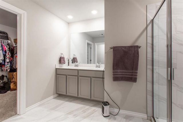 634 Park Place Drive, Newcastle, OK 73065