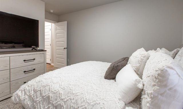 634 Park Place Drive, Newcastle, OK 73065