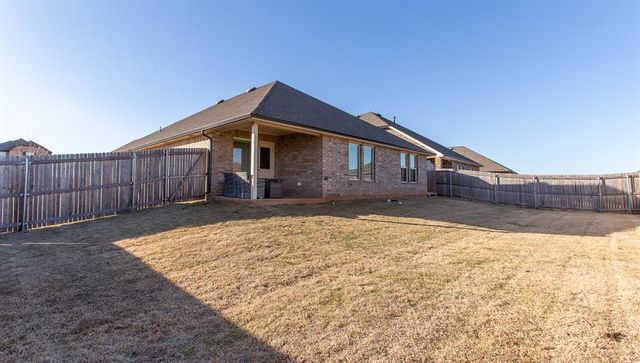 634 Park Place Drive, Newcastle, OK 73065