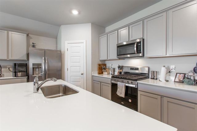 634 Park Place Drive, Newcastle, OK 73065