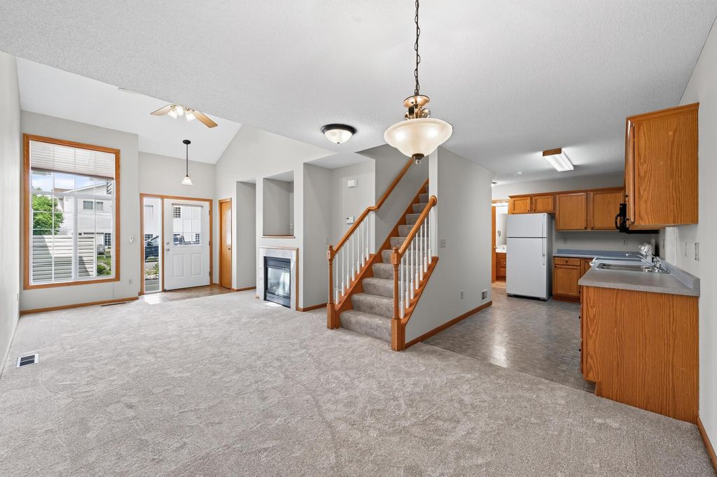 6325 Saddlebred Way, Forest Lake, MN 55025 — photo 5