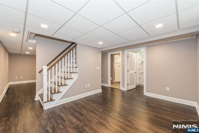 14 Bliss Avenue S, Tenafly, NJ 07670