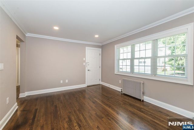 14 Bliss Avenue S, Tenafly, NJ 07670