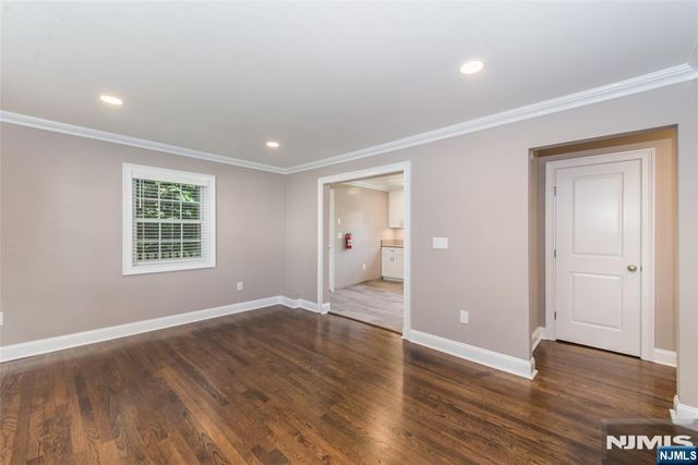 14 Bliss Avenue S, Tenafly, NJ 07670