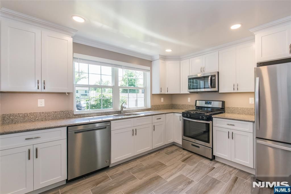 14 Bliss Avenue S, Tenafly, NJ 07670