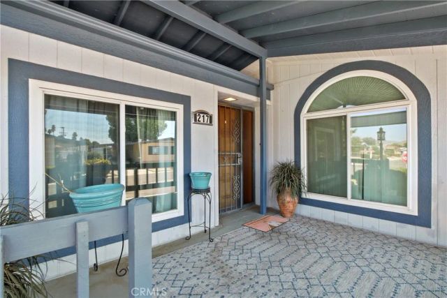 1300 W Menlo 217, Hemet, CA 92543